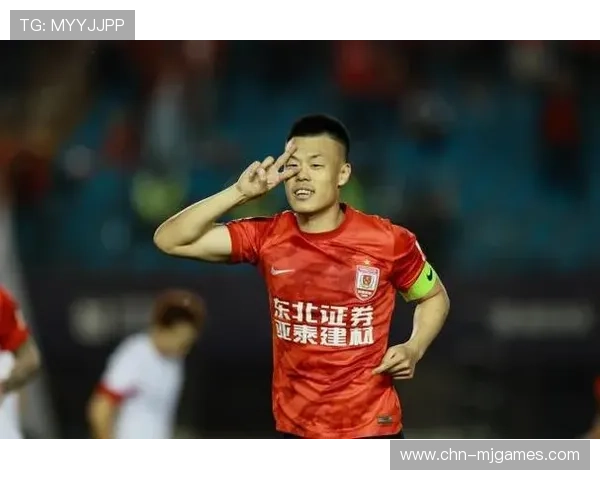 老将谭龙降级队长春亚泰赛季打进9球,未来去向受关注 老将谭龙降级队长春亚泰赛季打进9球,未来去向受关注